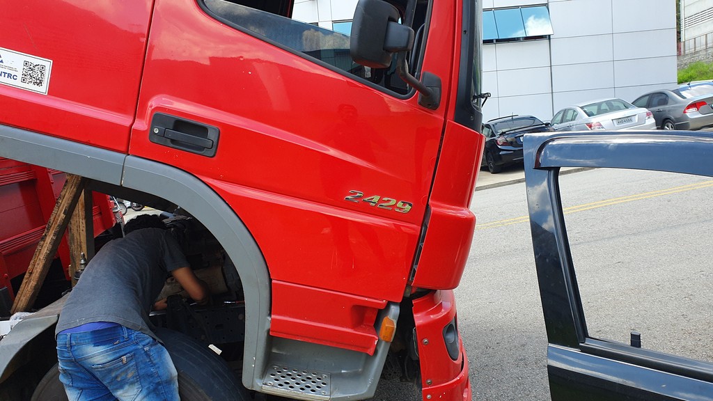 Imagem ilustrativa de Auto elétrica para caminhão mais próximo